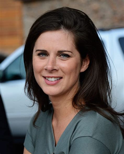 Erin Burnett Appearance, Eye Color, Illness, Outfront,。